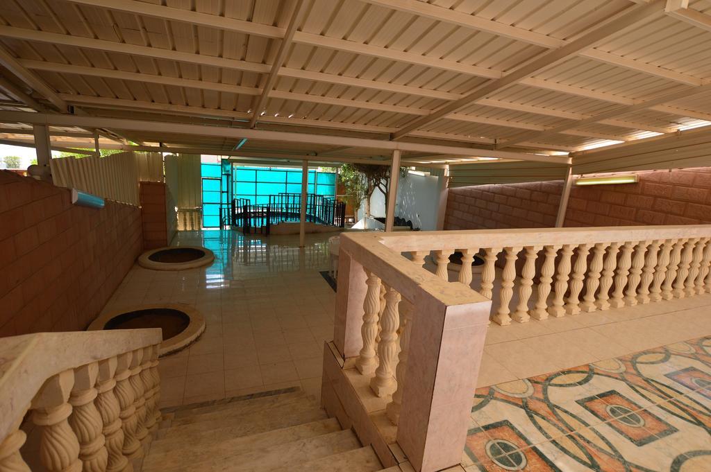 Al Ahmadi Plaza Resort Янбу Екстериор снимка
