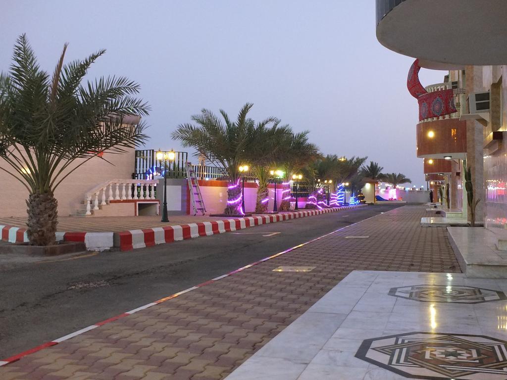 Al Ahmadi Plaza Resort Янбу Екстериор снимка