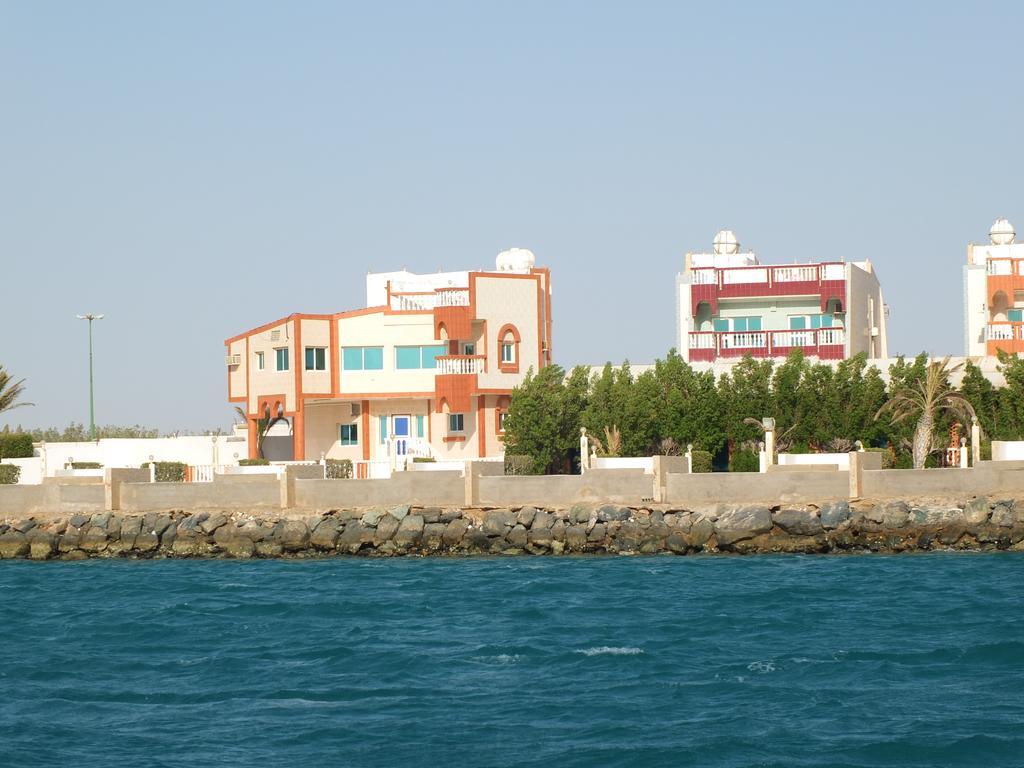Al Ahmadi Plaza Resort Янбу Екстериор снимка