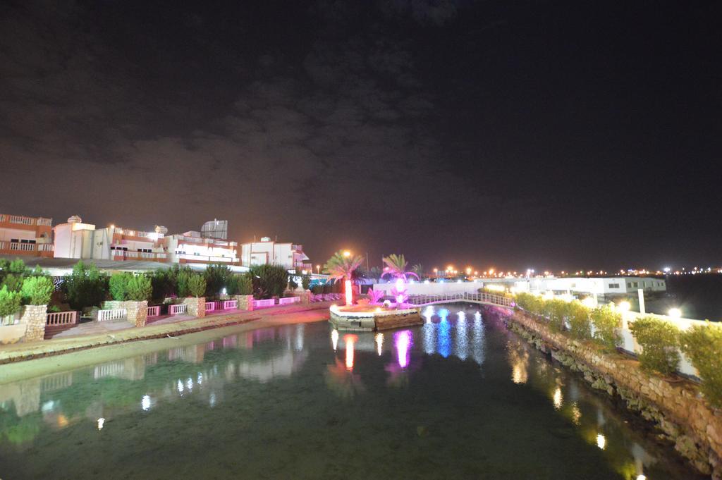 Al Ahmadi Plaza Resort Янбу Екстериор снимка