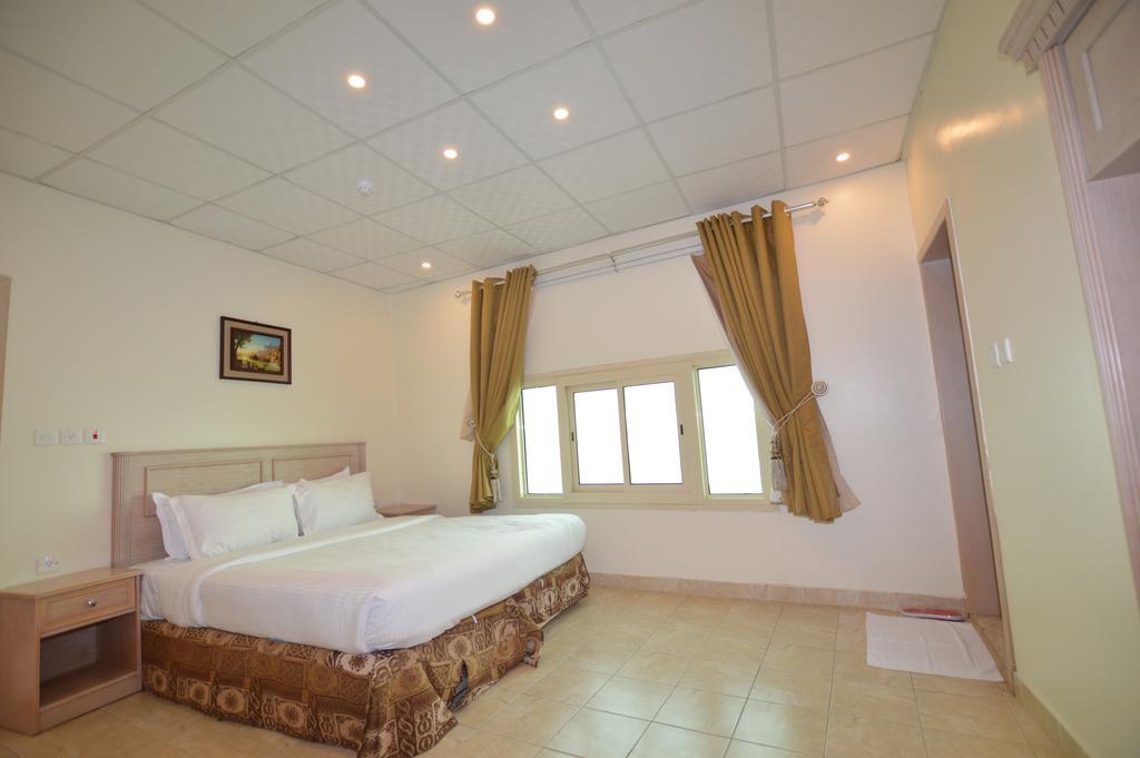 Al Ahmadi Plaza Resort Янбу Екстериор снимка