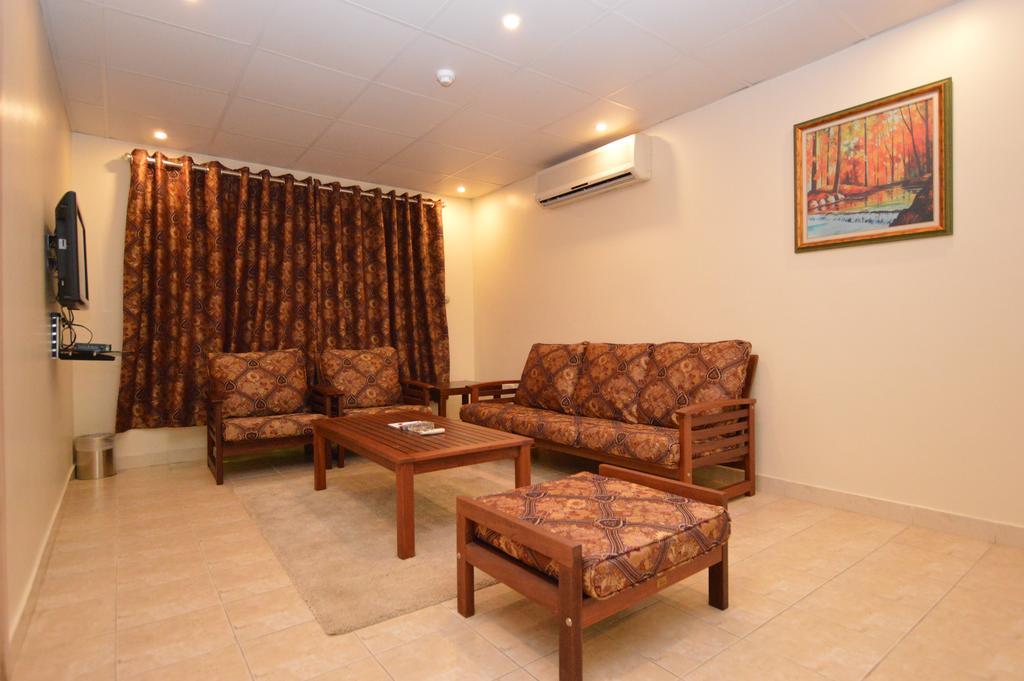 Al Ahmadi Plaza Resort Янбу Екстериор снимка
