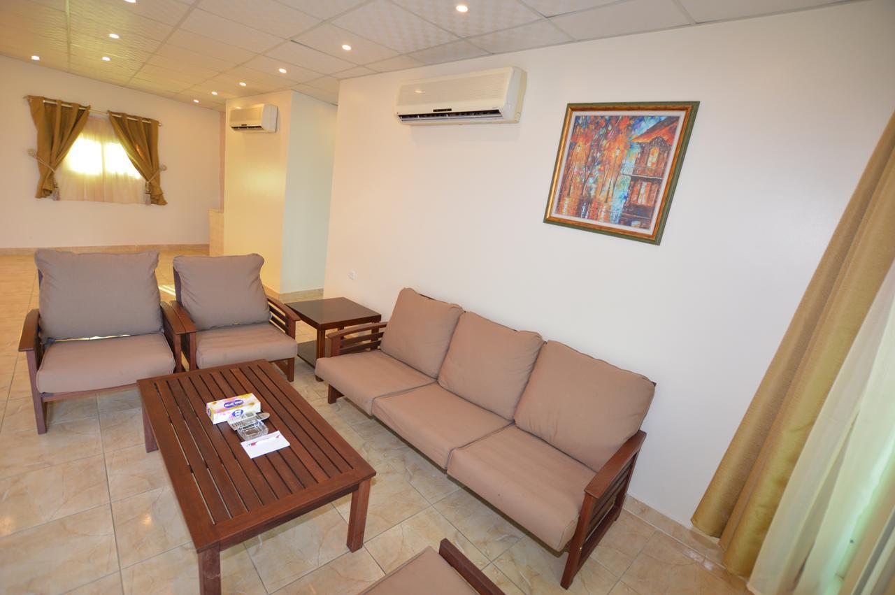 Al Ahmadi Plaza Resort Янбу Екстериор снимка